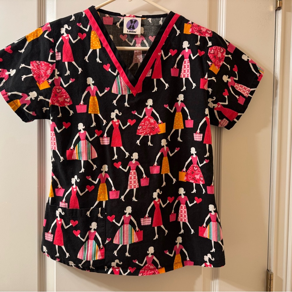 Landau Black and Red Graphic Short Sleeve Scrub Top 
Valentine’s Day
